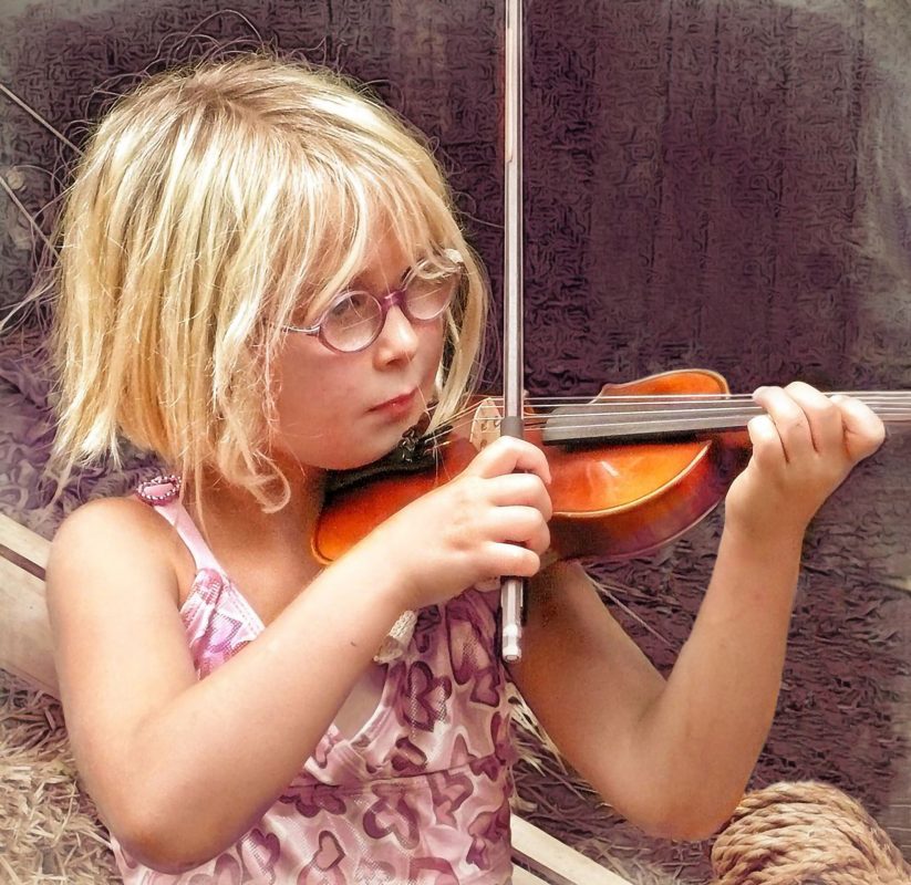 Fiddler Girl